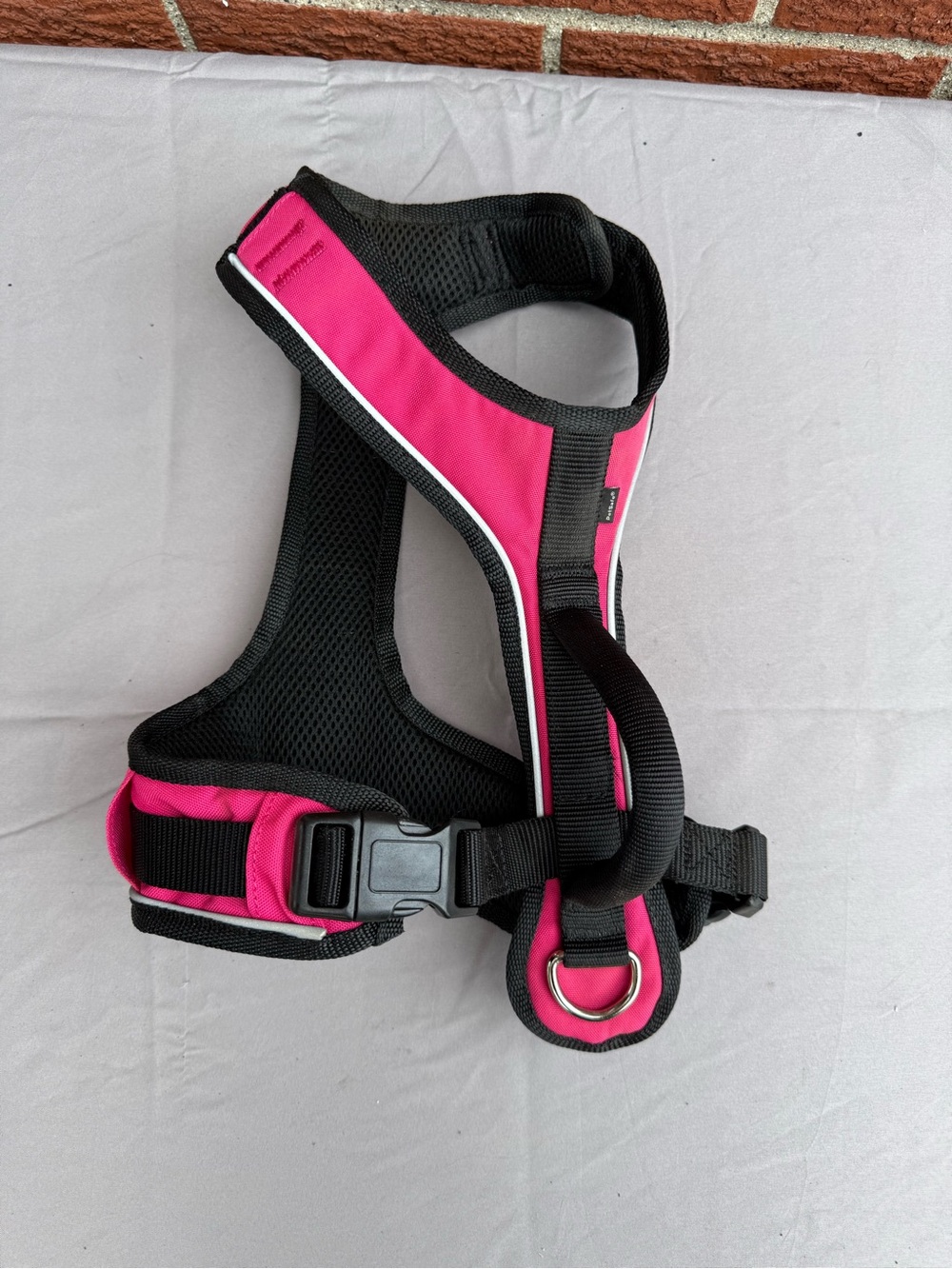 PetSafe EasySport Dog Harness Medium Pink Black Padded Reflective